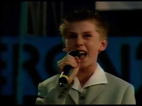 XXIII FESTIWAL PIOSENKI i TAŃCA "KONIN 2002"  - "BRĄZOWE APLAUZY" - 330