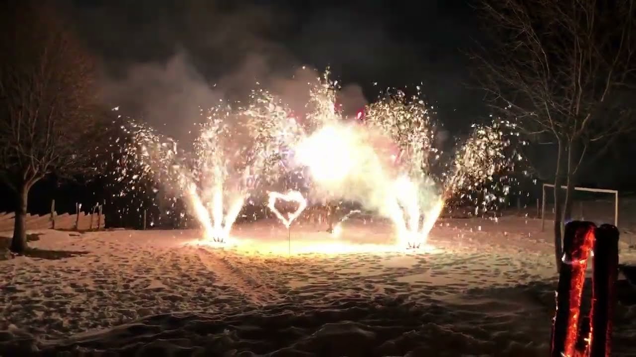 Hochzeitsfeuerwerk mit Vulkanfächern