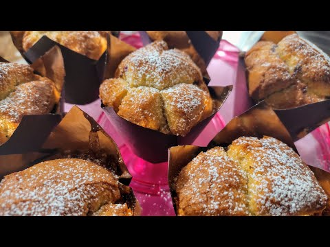 Muffin con yogurt, mirtilli freschi e composta ai frutti di bosco. RICETTA SENZA GLUTINE