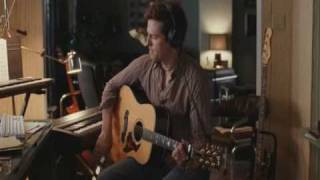 Extrait : Hugh Grant et Drew Barrymore enregistrent la demo de "Way back into love"