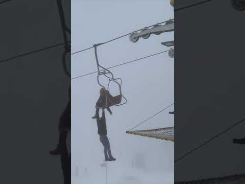 DRAMATISCHER RETTUNGSEINSATZ: Dramatische Minuten am Skilift in Bursa