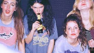 Hinds - Castigadas en El Granero