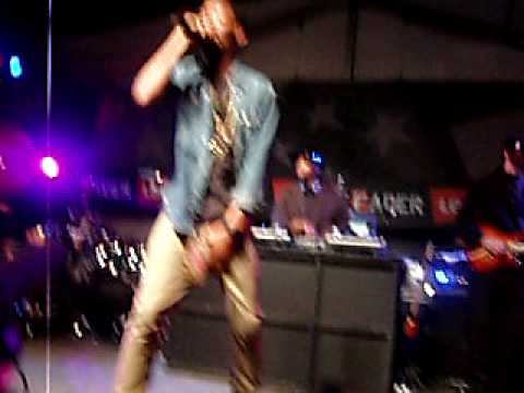 Kid Cudi - Day N Nite LIVE Levi's/Fader Fort SXSW 2009