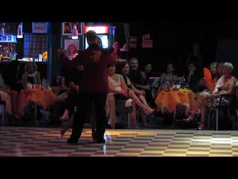  Alberto Bersini  and  Paola Pinessi  are  dancing  to  the  vals  "  Con tus besos  "  by  Edgardo Donato  in  2018