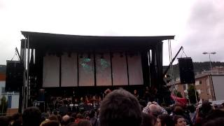 Homenaje a Barricada "En Blanco y Negro" El Drogas con Motxila 21