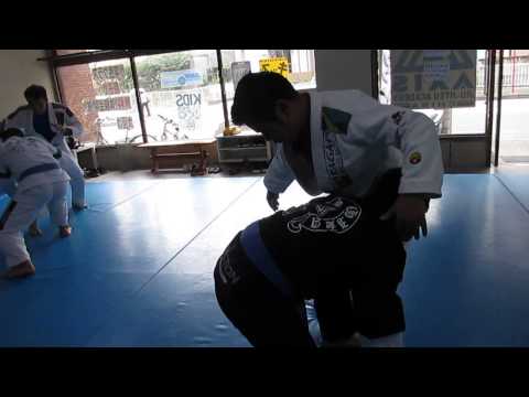 白鳥さん「両足タックル基礎の基礎の基礎クラス」【船橋市・AXIS柔術千葉】