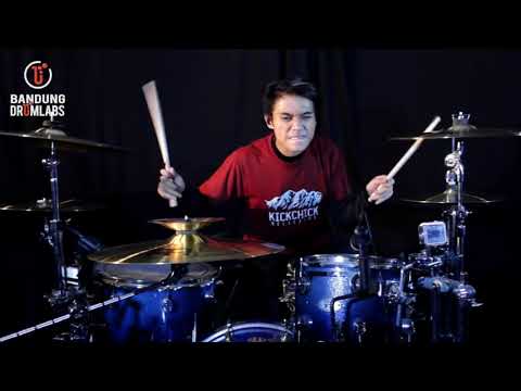 download lagu mp3 mp4 Chio Stand Here Alone, download lagu Chio Stand Here Alone gratis, unduh video klip Download Chio Stand Here Alone Mp3 dan Mp4 Popular Gratis