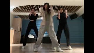 [MIRRORED] ITZY&#39;s NEW SONG &quot;WEAPON&quot; dance practice vlive 20220103 HD
