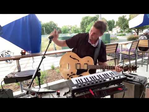 "Standing Outside a Broken Phone Booth" Live Looping Cover by Matt Bolton #BossRC600