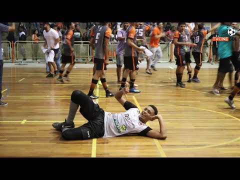 Jonas Estevão (Dida) defendeu a cobrança para garantir o título TVCINE GOL