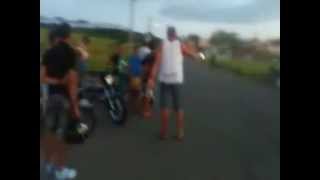 preview picture of video 'Empinando de moto em limeira SP part:1'