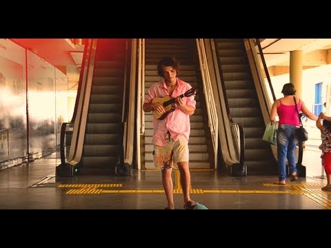 Algo De Bom video
