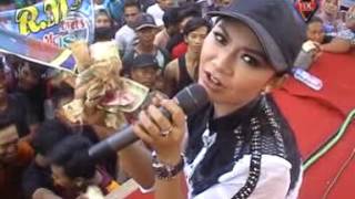 Download lagu Y RAHASIA CINTA RATNA RENA mp3 Download lagu Y RAHASIA CINTA RATNA RENA mp3