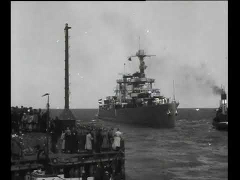 HNLMS Java leaving the harbour of Den Helder, 1937