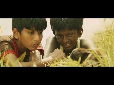En Ulagam Official Full Video Song - Poovarasam Peepee