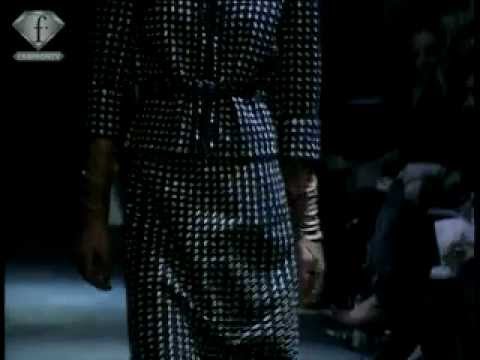 fashiontv | FTV.com - PRADA FALL/WINTER 05/06