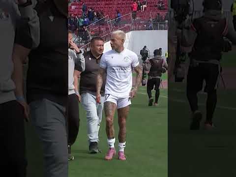 Eduardo Vargas fue pifiado por hinchas de la Universidad de Chile en su regreso al futbol chileno