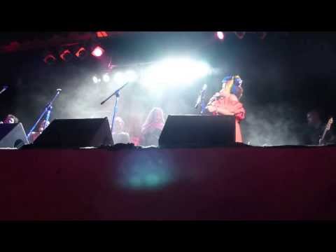 NGAIIRE w/ The Barefoot Divas - Two Minds live at Mullum Music Festival 2013