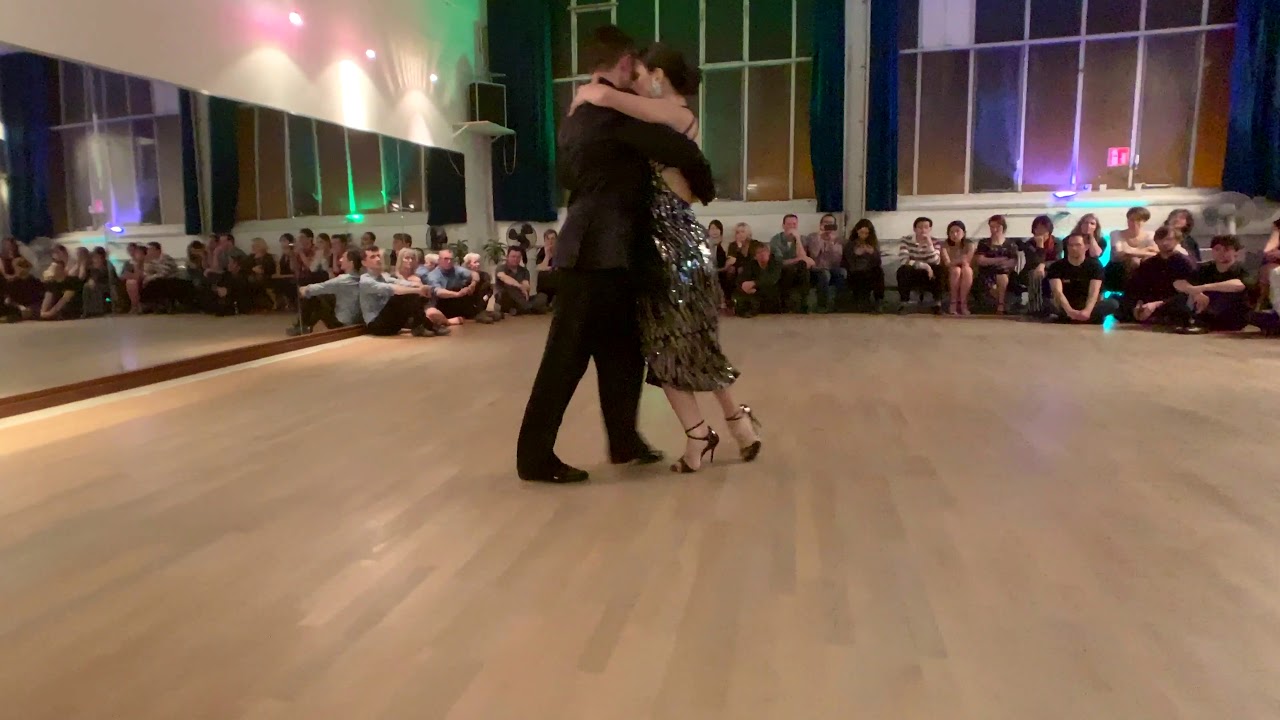 Marianna Koutandou and Vaggelis Hatzopoulos  - Si supiera que la extraño - 1/4