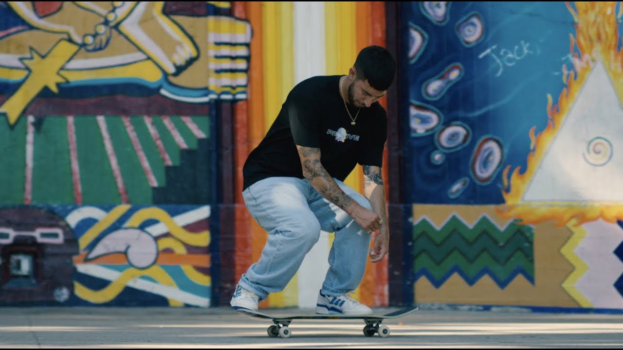 Miles Silvas presenta la colección de Otoño 2021 de Primitive Skate