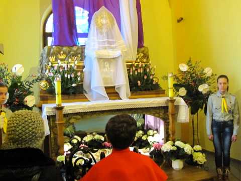 Warta honorowa MDH "Ogień" przy Bożym Grobie