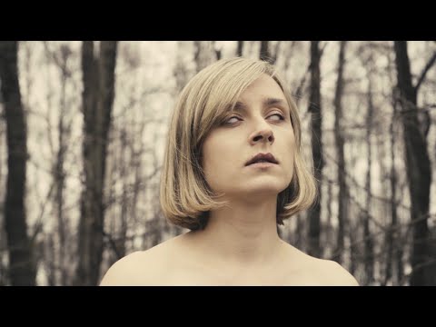 5 behind-the-scenes facts about Call in the Wind