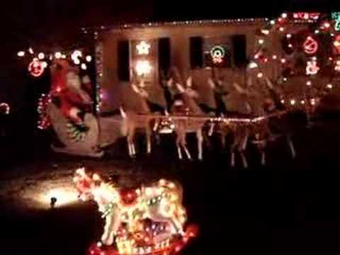 download lagu mp3 mp4 Animated Christmas Yard Decorations, download lagu Animated Christmas Yard Decorations gratis, unduh video klip Animated Christmas Yard Decorations