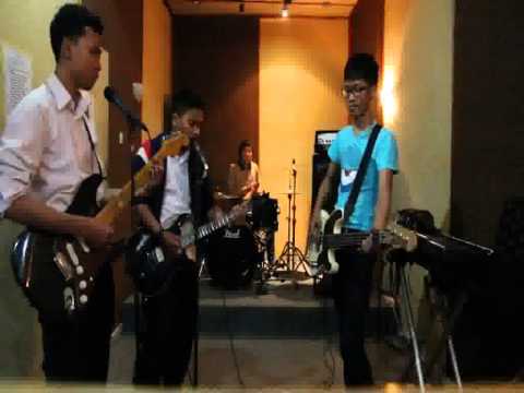 Viva la Vida & Menghapus Jejakmu ( Mashup ) - Rooftop Cinema