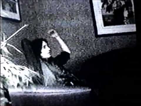 TRENT REZNOR / NIN LISTENS TO GARY NUMAN'S TELEKON ALBUM (THE JOY CIRCUIT) BACKSTAGE.