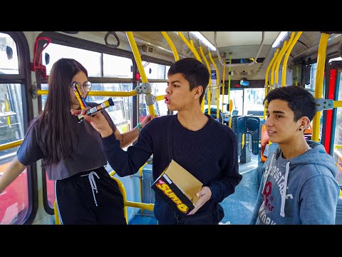 Permiso Tio - Aventuranzas Ft. La Serendipia, Itsdee (Video Oficial)