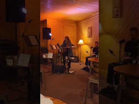 Promotional video thumbnail 5 for Linda Mckenzie