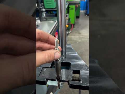 Mechanic Bosch injector nozzle change #albaniadiesel #injector #repair #worksmarter #bosch