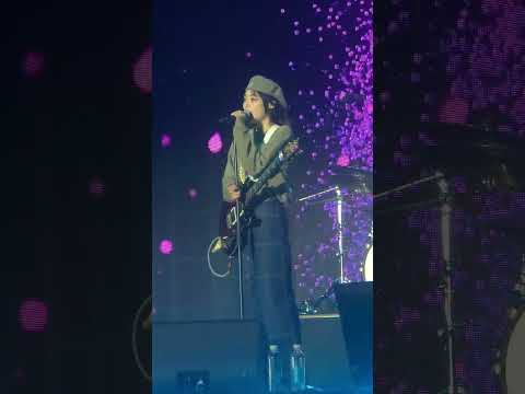 251019 메들리메들리 QWER - 눈물참기 이시연 직캠