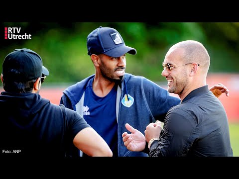 "Het kleine DHSC" wint met 6-1 van profs uit Qatar, hattrick van Rodney Sneijder [RTV Utrecht]