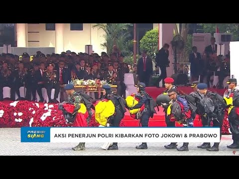 AKSI PENERJUN POLRI KIBARKAN FOTO JOKOWI &amp; PRABOWO