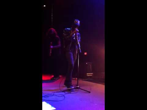 Theophilus London I stand Alone live