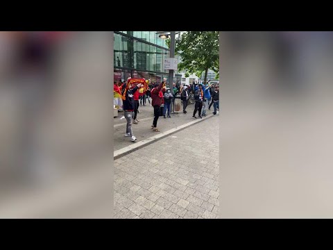 Euro 2020, i tifosi di Italia e Spagna cantano insieme "Bella ciao" a Londra