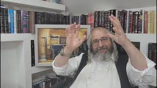 בית המדרש הווירטואלי עמוד מוהר"ן – בעברית – לימוד ה'עמוד היומי' ליקוטי מוהר"ן חלק ב' ה עמוד ב תורה ד (הרב מוטה פראנק) - התמונה מוצגת ישירות מתוך אתר האינטרנט יוטיוב. זכויות היוצרים בתמונה שייכות ליוצרה. קישור קרדיט למקור התוכן נמצא בתוך דף הסרטון