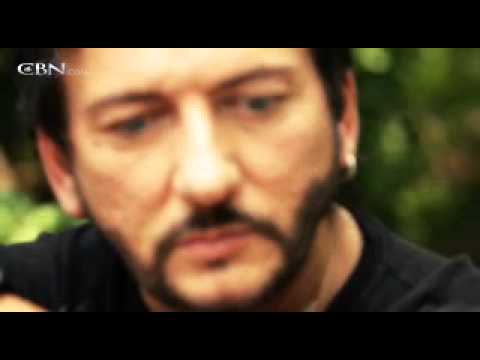 Danny Wallace: Freedom from an Abusive Past - CBN.com