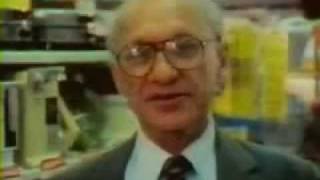 ¿Quién protege al consumidor? | Milton Friedman - Libre para elegir