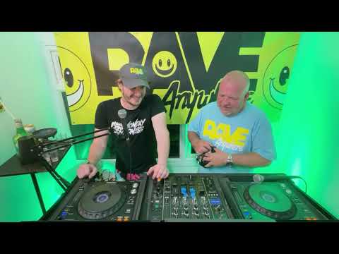 MC Smiley & DJC Friday Night Madness Request #195