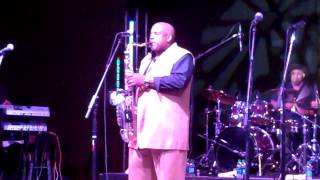 Gerald Albright performs Who Is Making Love live at The Three Tenors Event