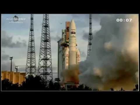 VOL VA207 - A563 ECA - EchoStar XVII + MSG-3 - decollage takeoff liftoff