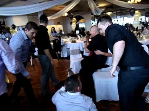 Ogneni Momcinja - "Sestra brata kani na vecera"