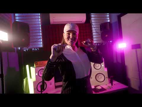 Samira L'oranaise 2025 Nadjrilah Fel Dem             (قلبه مخيط على حساب فصالتي) ft Mito