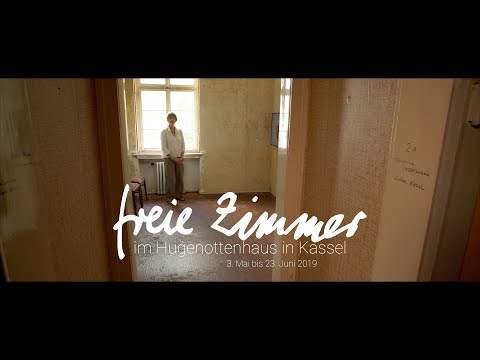 Zimmer 21 und Bad 4 - Einblick in die Ausstellung freie Zimmer im Hugenottenhaus in Kassel