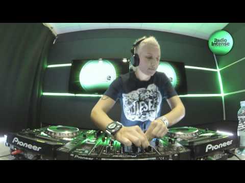 Live @ Radio Intense 04.12.2013 - Anna Lee