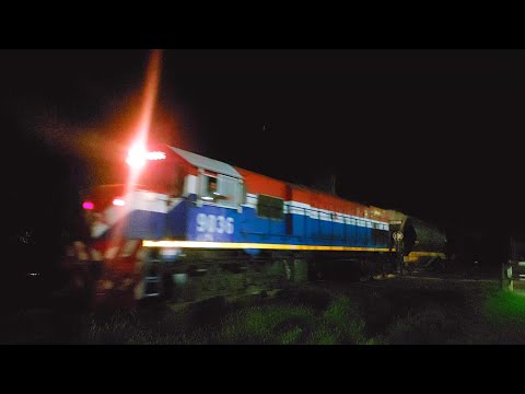 [4K] Tren cargado de NCA con la EMD GT-22CW 9036 pasando por Marcos Juárez!!!!!!
