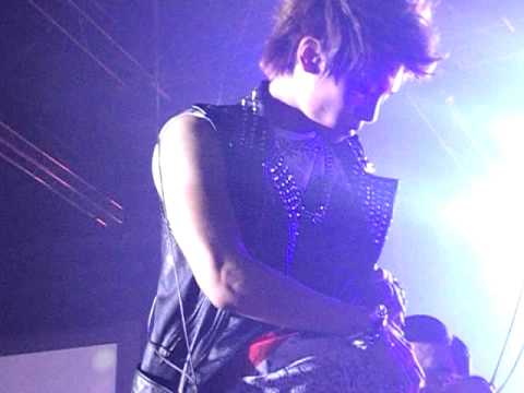 110611 SHINee - Amigo live in SMTown Paris