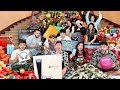 THE CRAZIEST FAMILY CHRISTMAS GIFTS OPENING EVER